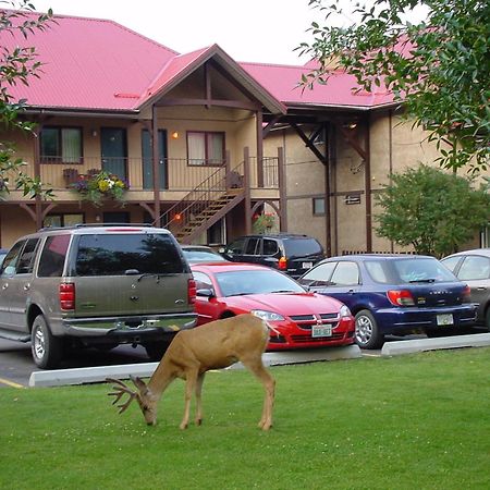 Aspen Village Waterton Park Exterior foto